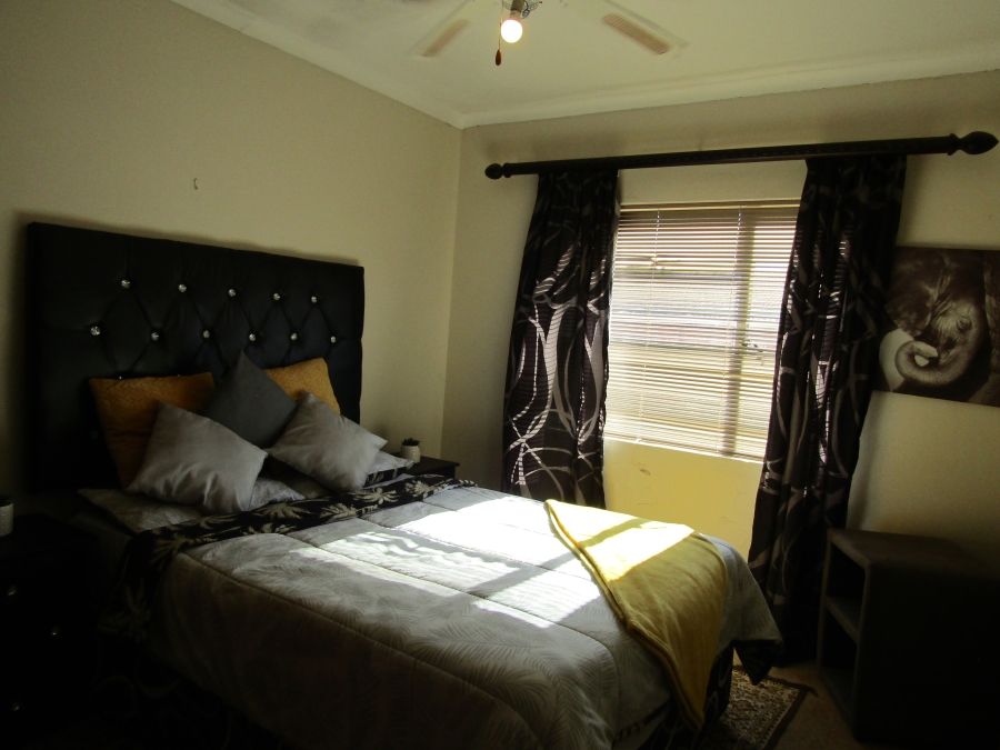 4 Bedroom Property for Sale in Hankey Eastern Cape